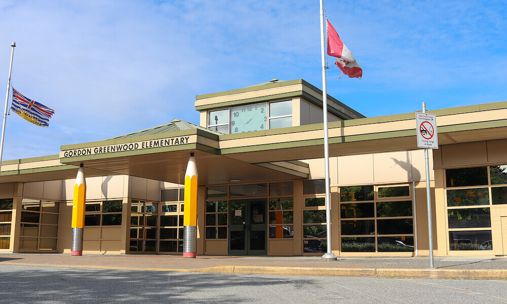 Gordon Greenwood School Walnut Grove front view of entrance